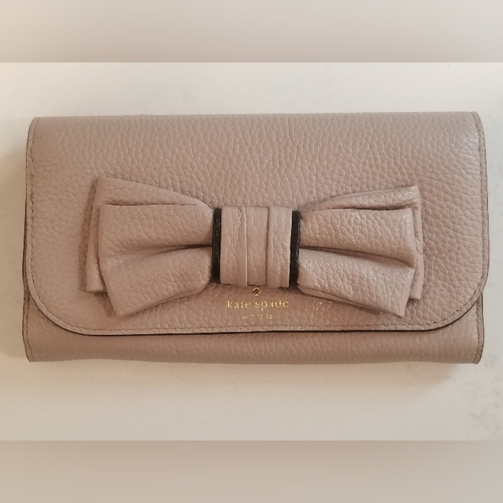 Kate Spade Beige Bow Wallet